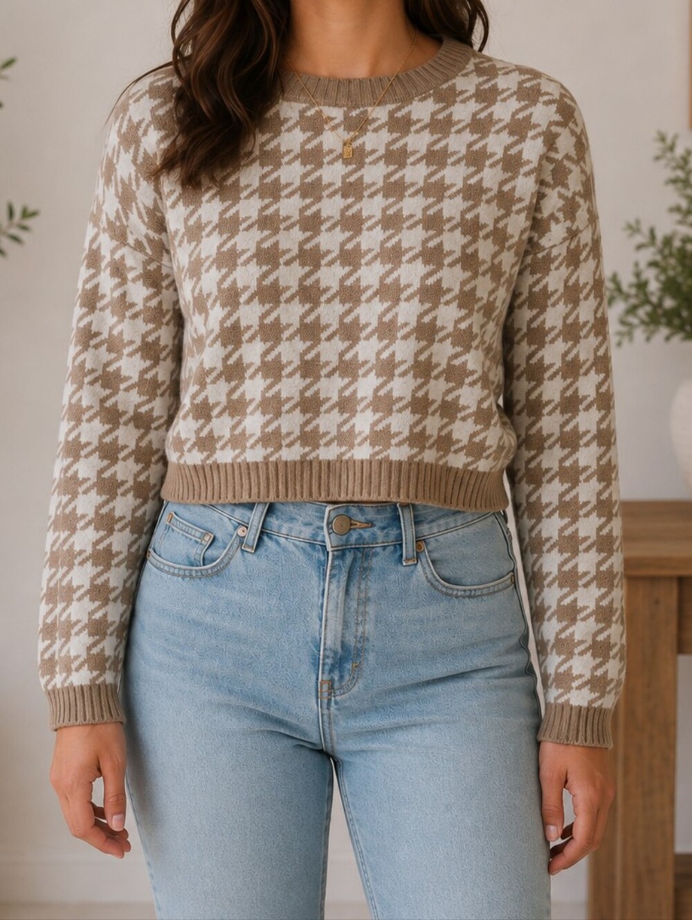 Hollister Houndstooth Sweater – Size Small
